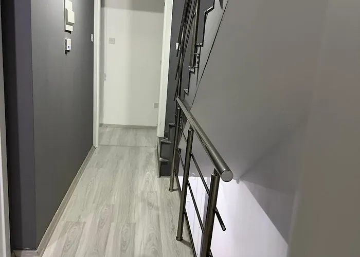 Royal Sun Comfortable Будинок відпочинку *